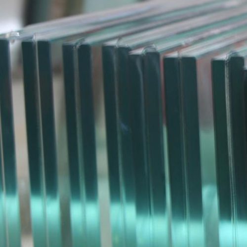 Cristales de seguridad laminar y tecnología punta con filtro solar para aberturas