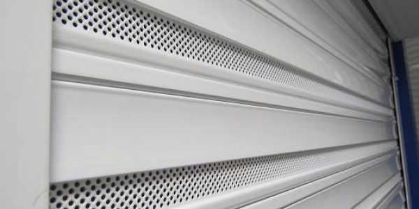 Persianas de Aluminio Autoblocante: La Solución Perfecta para la Seguridad y Privacidad de su Hogar