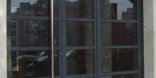 Puertas de Hierro Forjado para Comunidades
