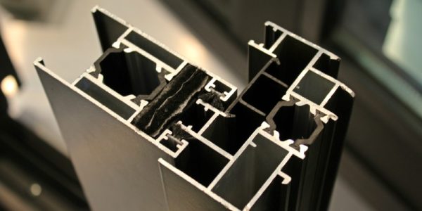 Ventanas con y sin Rotura de Puente Térmico (RPT) de aluminio